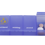 Pillendoos 1 dag         - 4 vaks transparant blauw NL